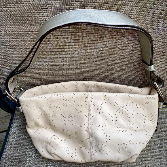 Small white Coach hobo purse and wallet - Picture 1 of 3